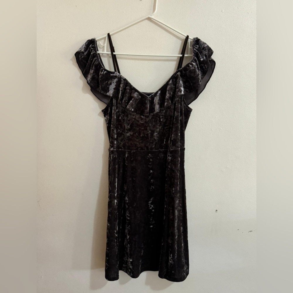 Off shoulder American Eagle dress